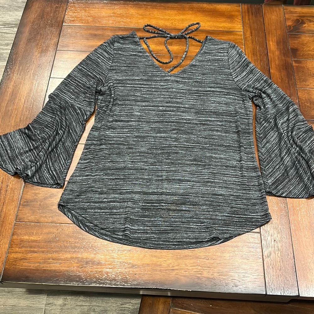 Bell sleeve heathered grey charcoal v neck shirt